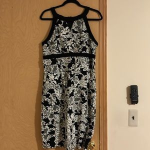 White House Black Market Instantly Slimming Dress Size 14